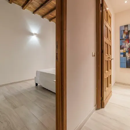 Apartment 2 Bd 1ba Spanish Steps